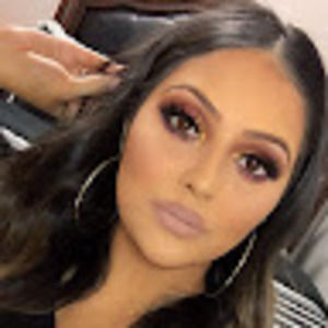 Meet your Posher, Natashaa